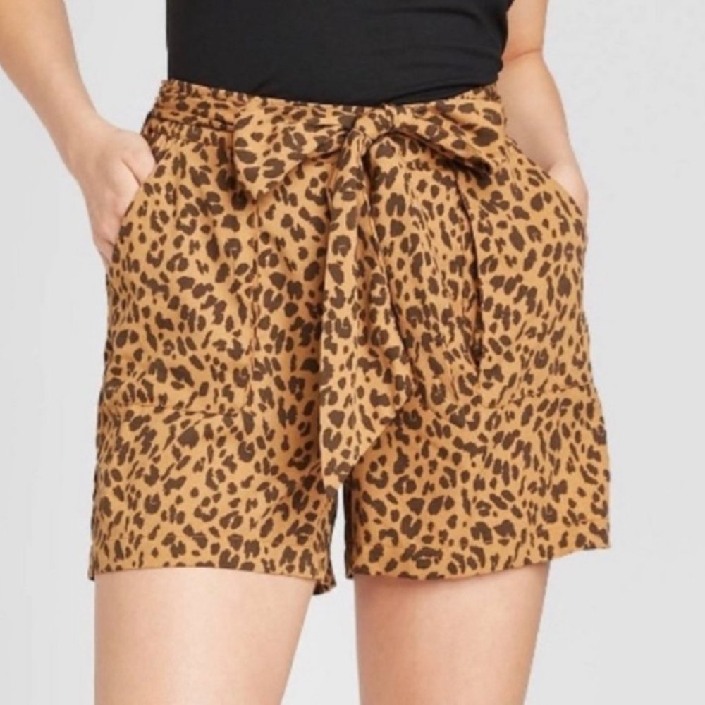 A New Day Leopard Paperbag Shorts Size Large